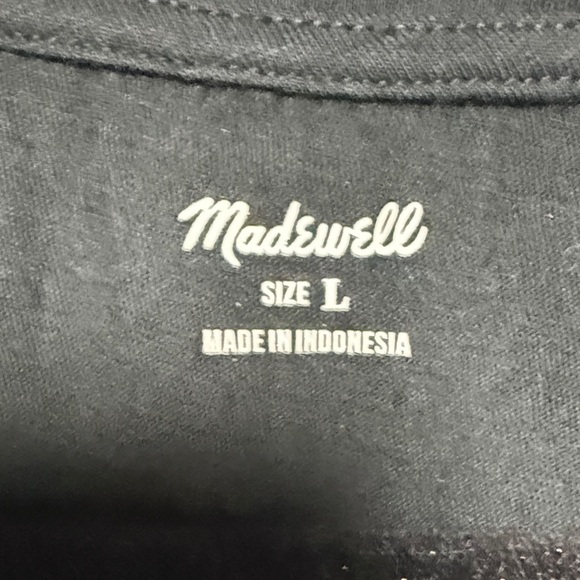 Madewell Classic Black Vneck Tee - Picture 2 of 7